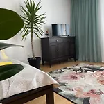 Byteček U Nádraží Apartamento *